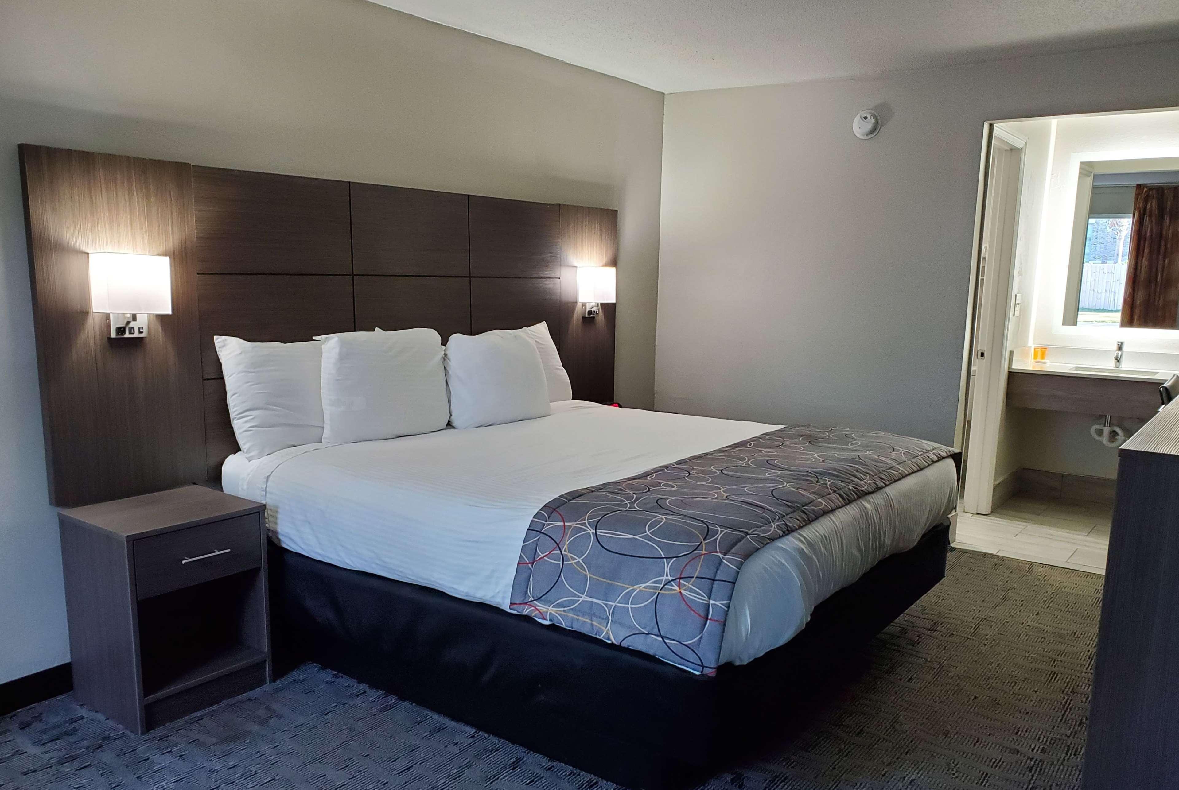 Days Inn & Suites By Wyndham Charleston Airport West North Charleston Eksteriør bilde