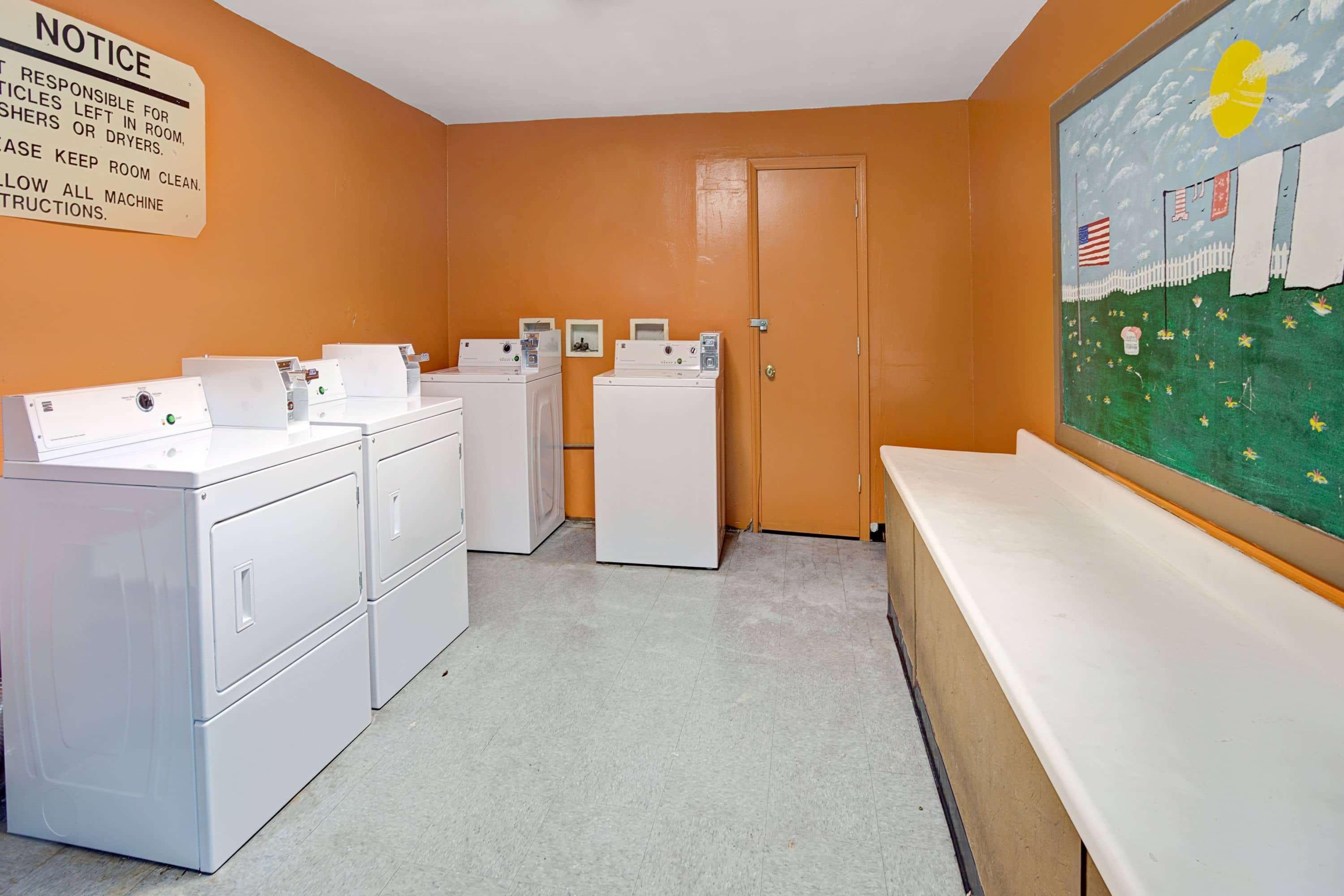 Days Inn & Suites By Wyndham Charleston Airport West North Charleston Eksteriør bilde