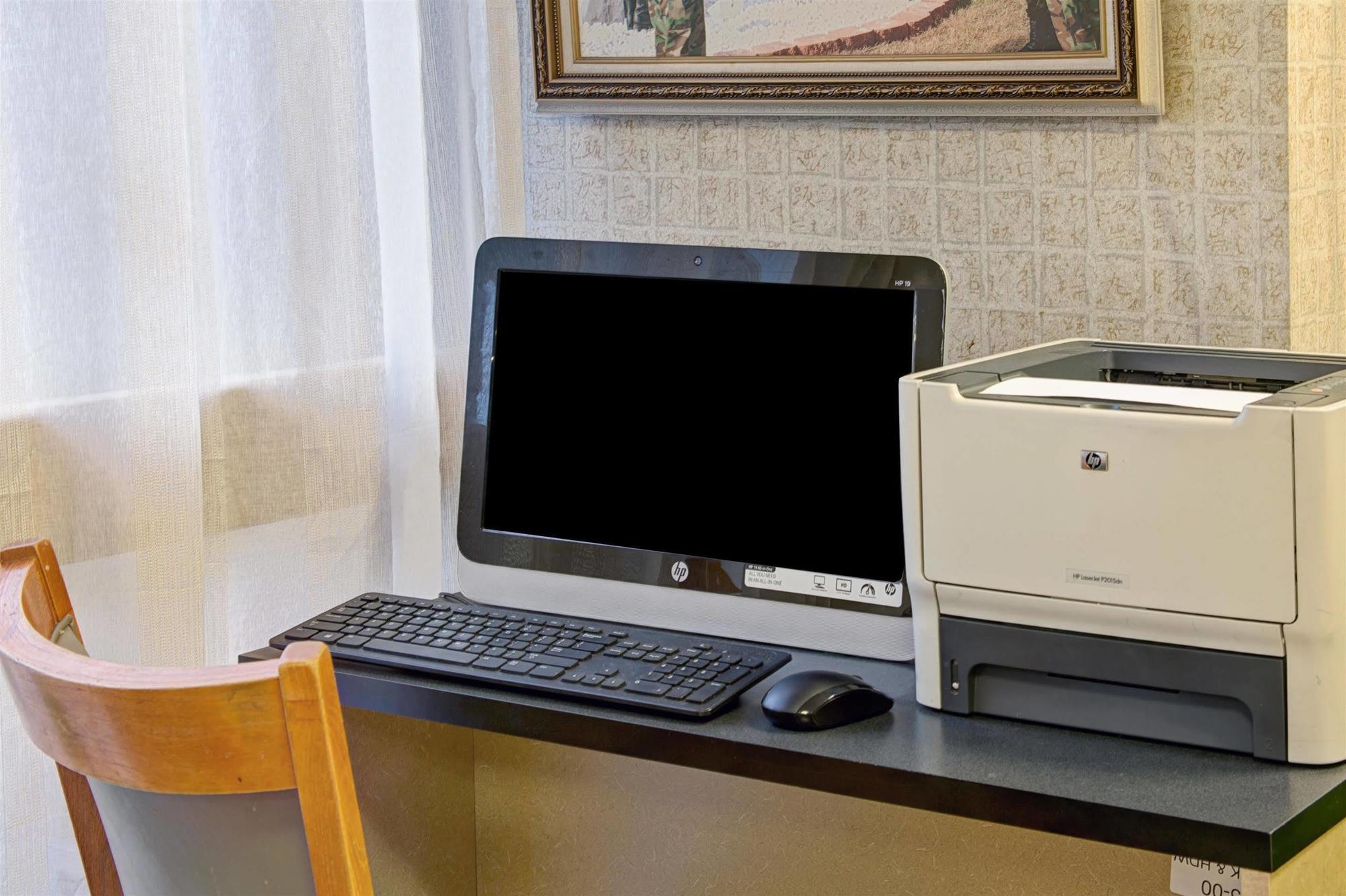 Days Inn & Suites By Wyndham Charleston Airport West North Charleston Eksteriør bilde