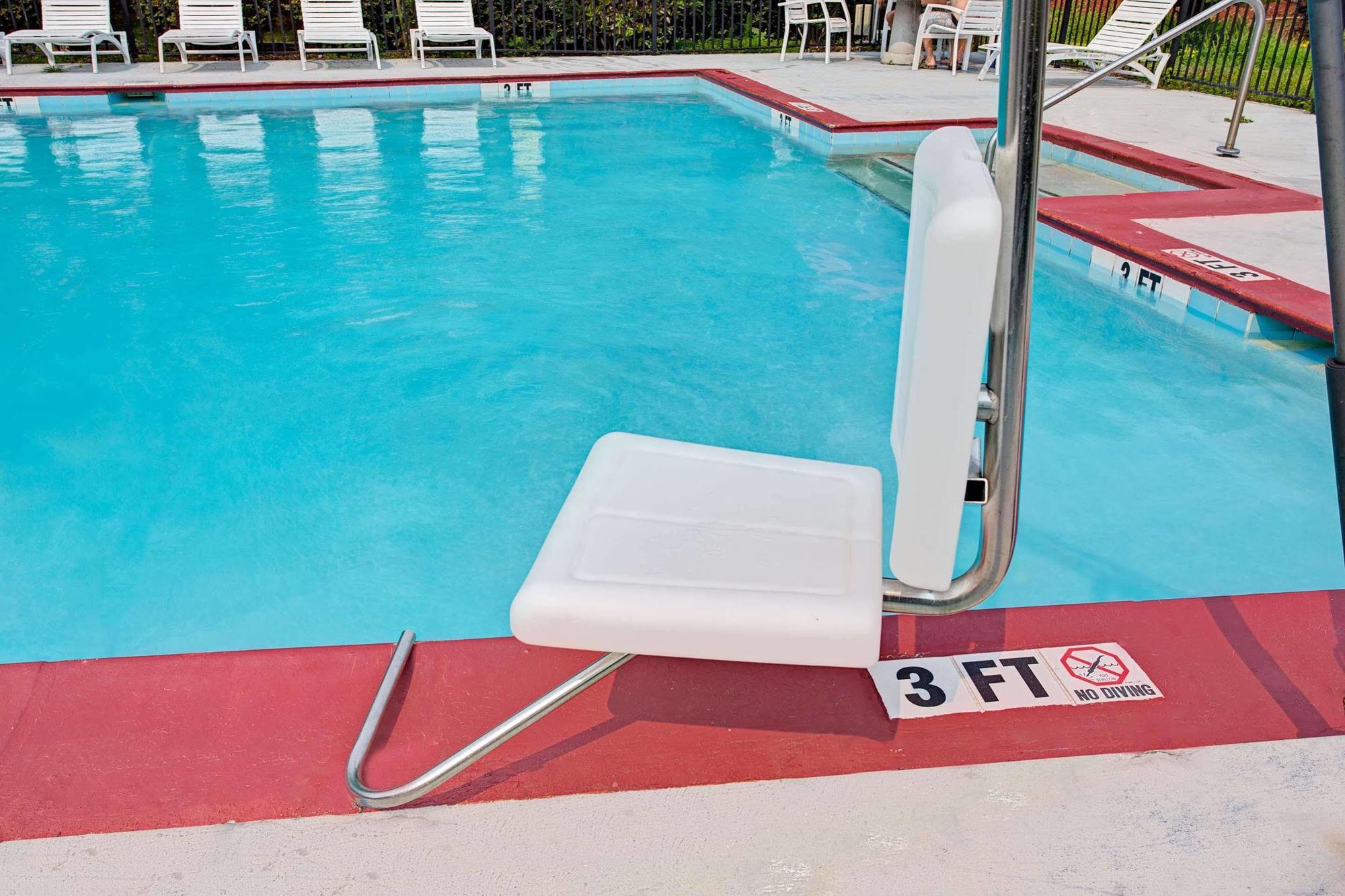 Days Inn & Suites By Wyndham Charleston Airport West North Charleston Eksteriør bilde