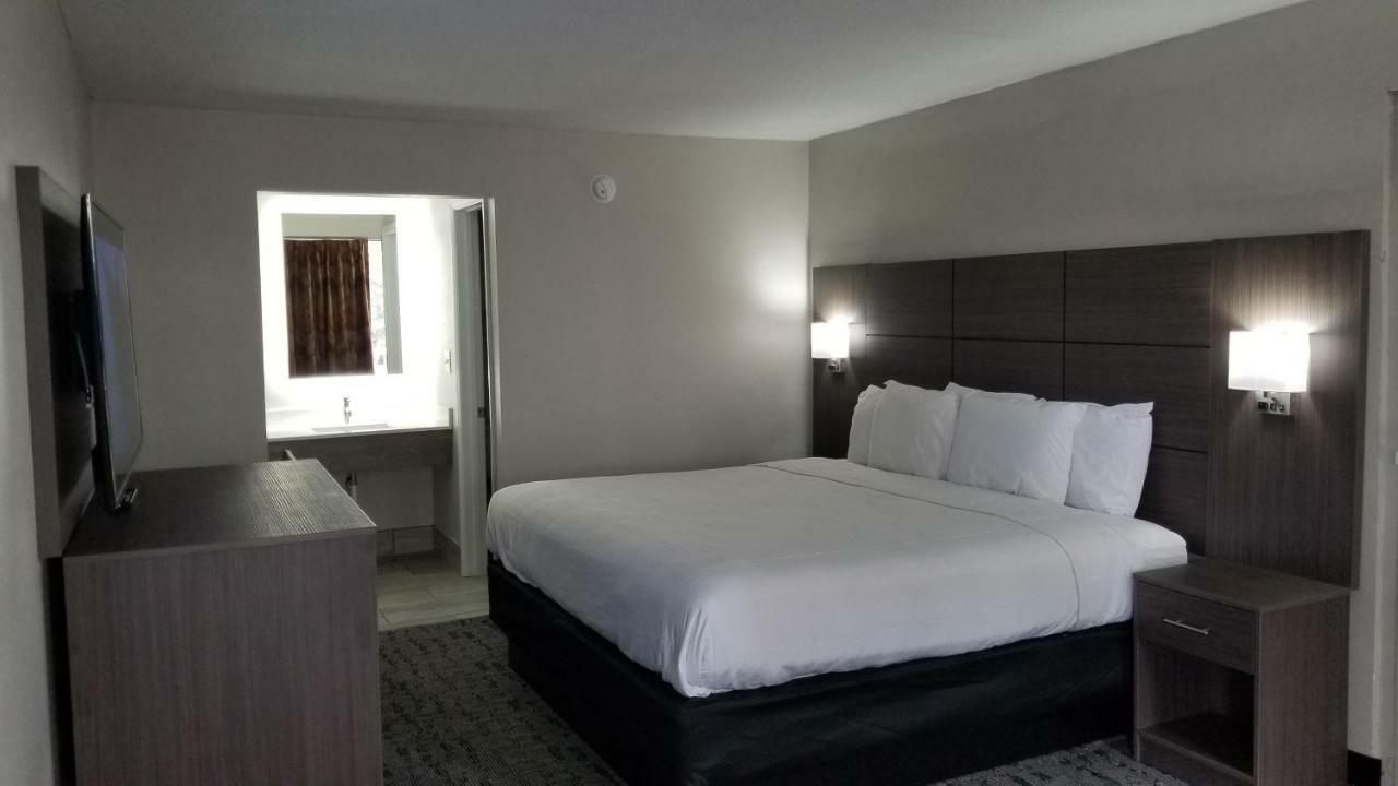 Days Inn & Suites By Wyndham Charleston Airport West North Charleston Eksteriør bilde
